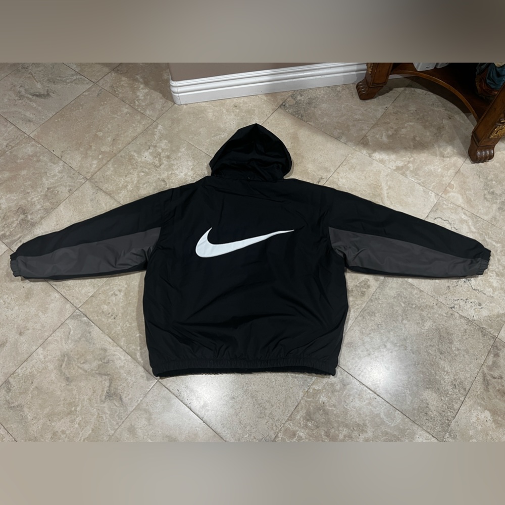 Nike puffer jacket size L
